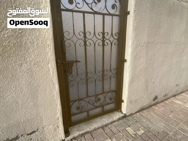 استوديوا شامل Partially furnished studio with private ground floor entrance