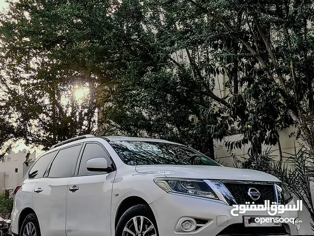 NISSAN PATHFINDER 2015 4X4 SINGLE OWNER CAR FOR SALE