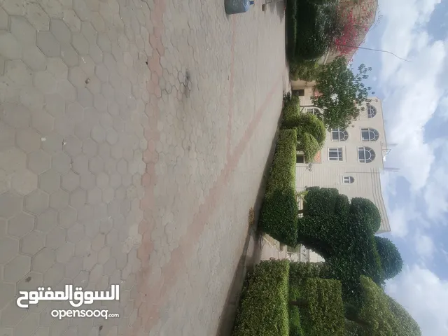 630 m2 More than 6 bedrooms Villa for Sale in Sana'a Al Sabeen