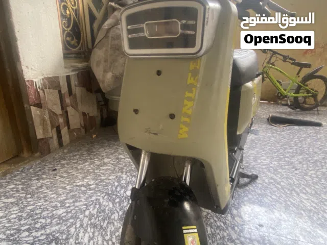 دراجة ماركة winleeR7 موديل 2024 الباتريات خمسه 36امبير 12فولت حجم العتيادي