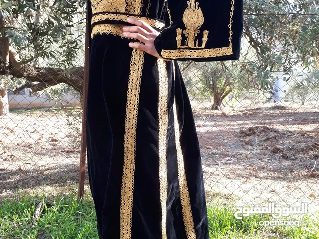 ثوب الفلسطيني قديم أصلي و فسطان بلؤلؤ للبيع!!!