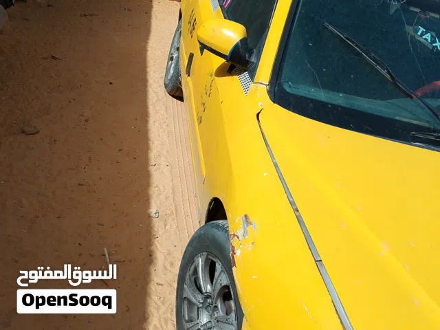 2002 هيونداي افانتي Standard