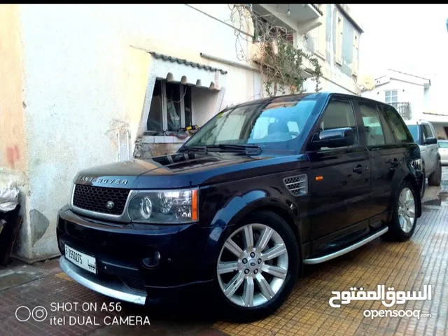 New Land Rover HSE V8 in Tripoli