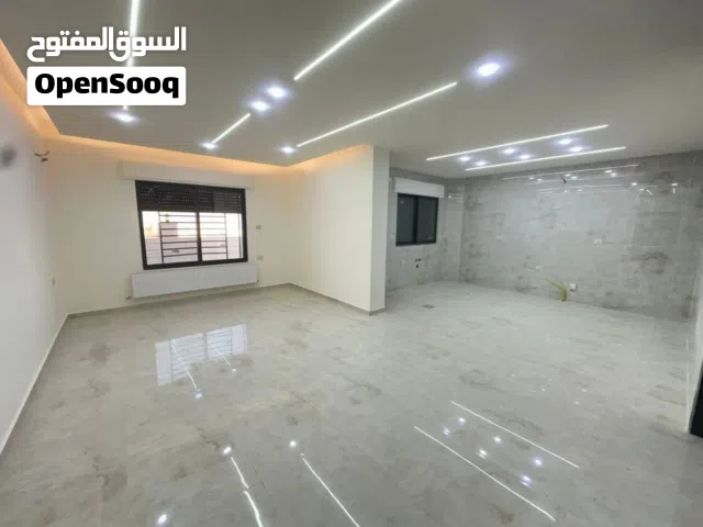 شقة ارضية للبيع المدينة الرياضية