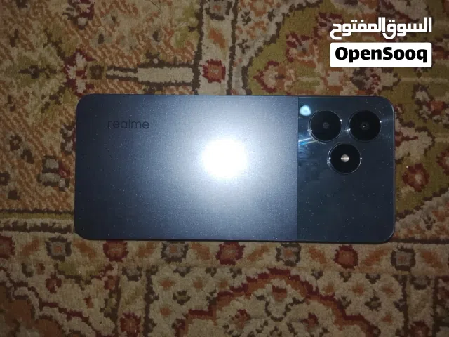 للبيع هاتف ريلمي نظيف جدًا  اللون أسود مع تصميم فخم الشاشة والكاميرا شغالين ممتاز