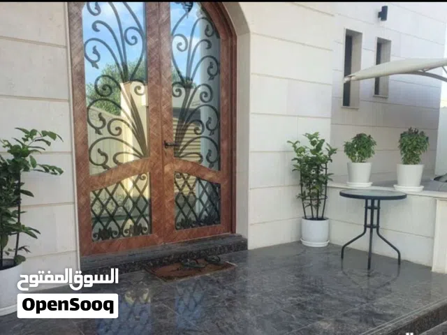 280 m2 3 Bedrooms Villa for Sale in Sharjah Umm Khanoor