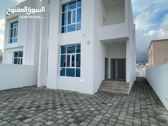 322 m2 More than 6 bedrooms Villa for Sale in Muscat Amerat