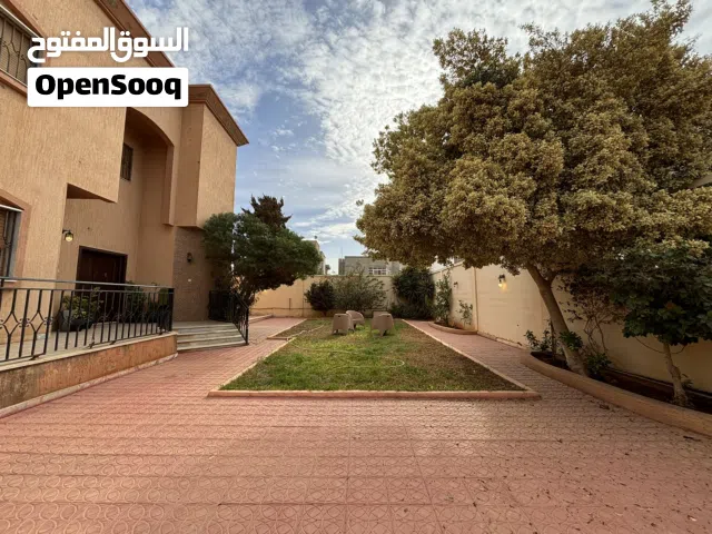 530 m2 More than 6 bedrooms Townhouse for Sale in Benghazi Hai Qatar