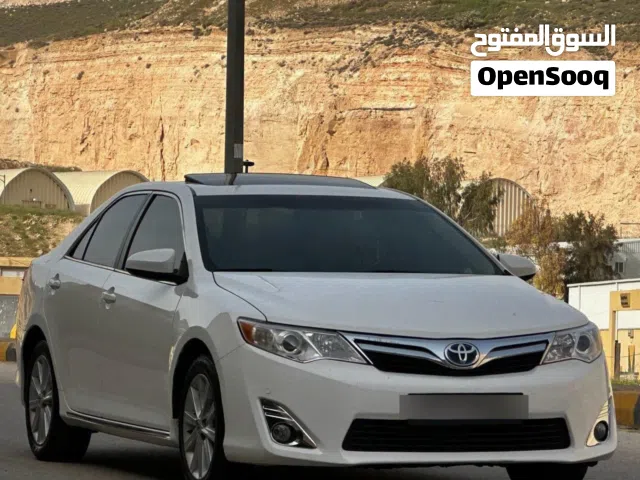 2012 تويوتا كامري XLE