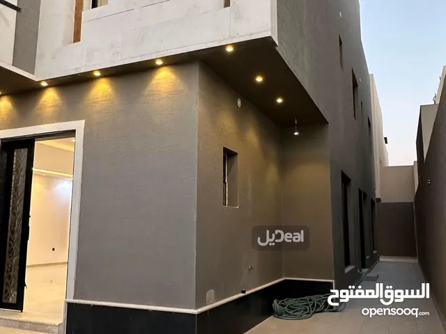 220 m2 More than 6 bedrooms Townhouse for Rent in Al Riyadh Al Arid