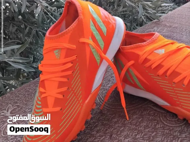 بوت كرة قدم حبيبات اديداس نخب اصلي اوروبي