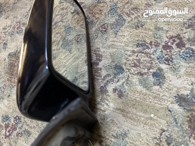 مرايا لانسر بومه يمين