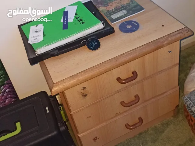غرفة شباب للبيع لغاية التجديد خشب ممتاز "الغرفة لسخصين الخشب جداً ماكن وعمق الخزانة متر تقريباً
