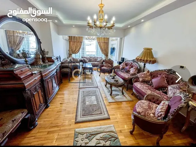 شقه فى سابا باشا على الترام