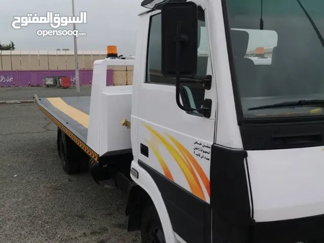 للبيع تاتا سطحة هيدروليك 6متر