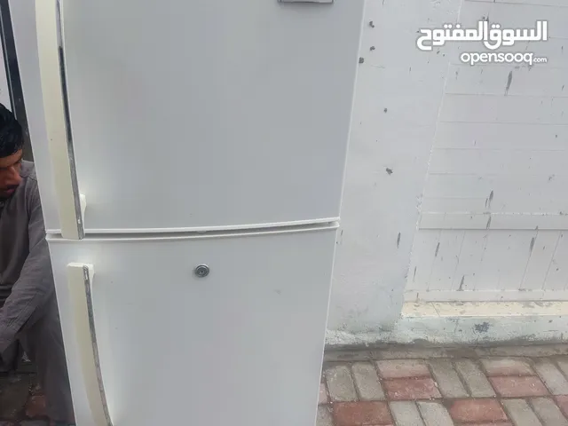 HITACHI refrigerator available in mabiallha