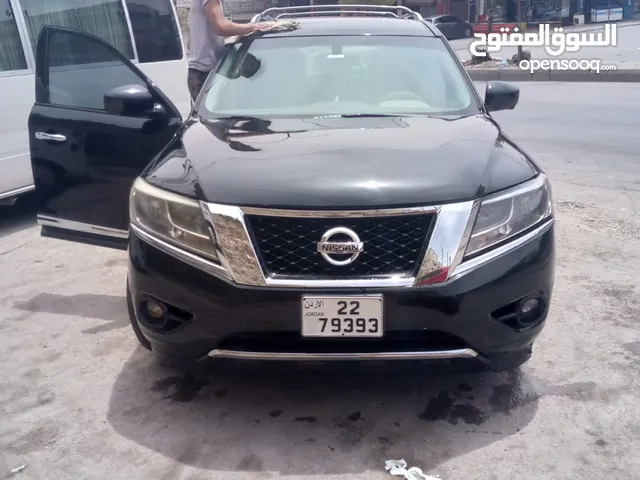 Used Nissan Pathfinder in Zarqa