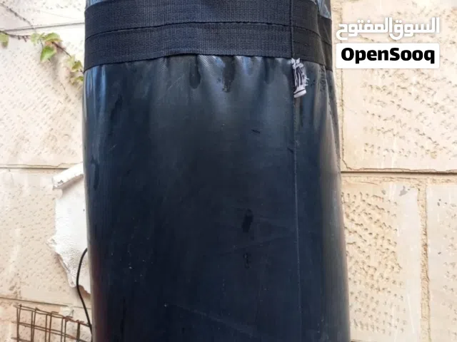 كيس ملاكمه شبه جديد للبيع