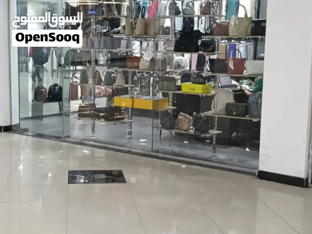 محل للإيجار موقع مميز ناصية بمدخل البوابة الرئيسية بمول اسكاي بلازا كارفور الشروق