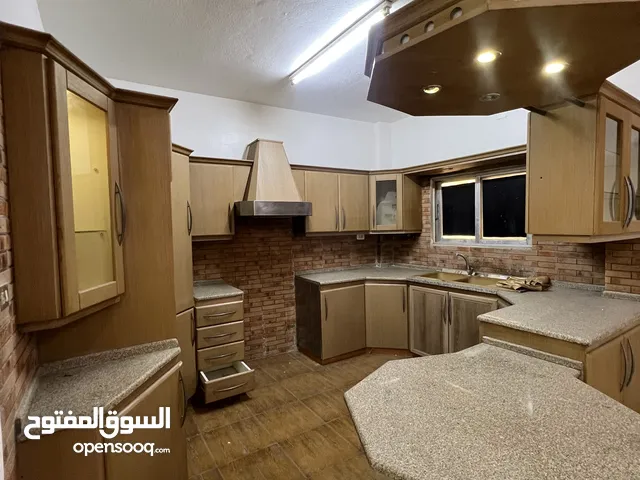 101 m2 2 Bedrooms Apartments for Sale in Zarqa Russayfah