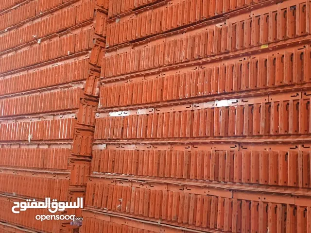لبيع وشراء جميع الرفوف محلات مستودعات جديده ومستخدمه