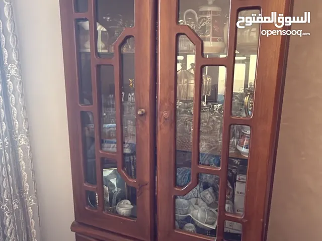 خزانة للبيع