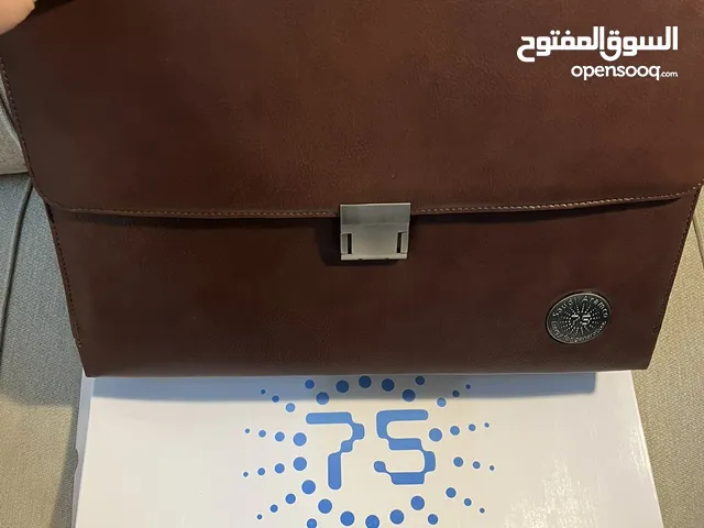 شنطة جلد طبيعي 100٪ هدية شركة أرامكو قطعه نادره وخامة ممتازه