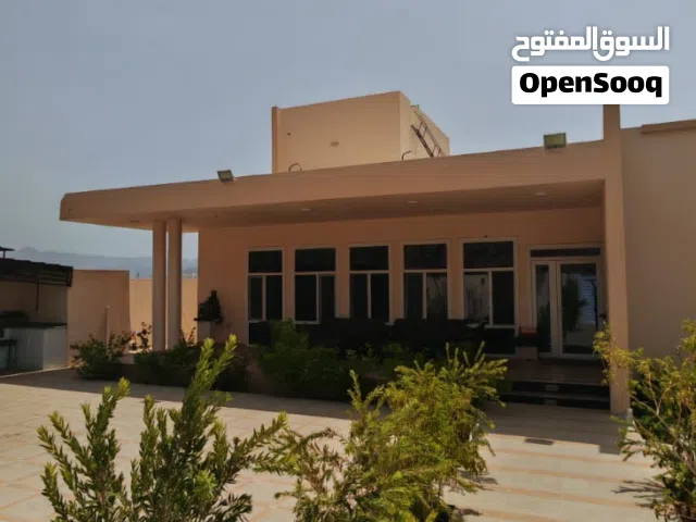 250 m2 3 Bedrooms Townhouse for Rent in Al Dakhiliya Izki