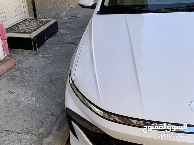 هونداي اكسنت 2024 الون ابيض ماشيه 8000 كيلو حجم المحرك 1500 دبل نوزل