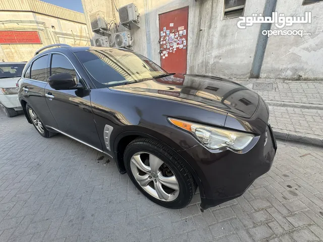 Infinity FX 35 with sunroof and Full Option