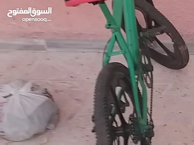 بسكليتين بسم الله ماشاء الله كل واحد الو مواصفاتو اقراء الوصف