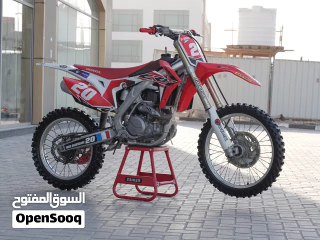 Honda crf 450  Model 2016  19000 aed