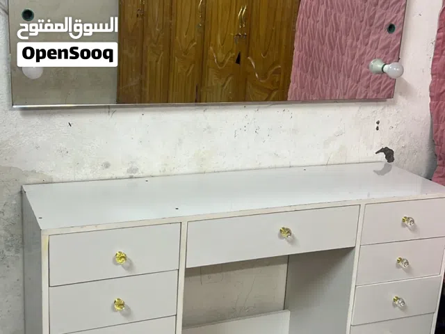 ميز مراية استخدام قليل