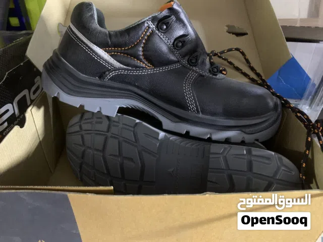 39 Casual Shoes in Zawiya