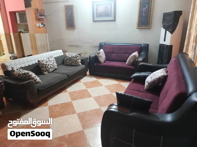 اثاث غرفة معيشة للبيع