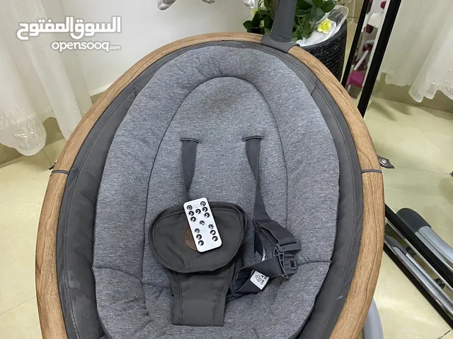 هزاز أطفال إلكتروني للبيع شبه جديد بلون مميز