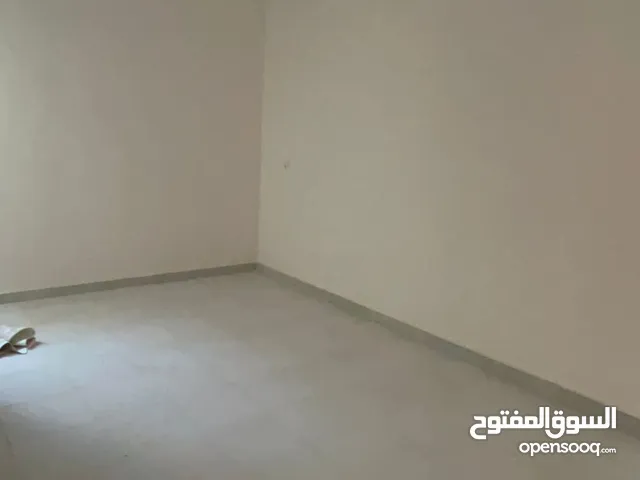 بيت في القادسيه 2 غرفه صاله وصالون وحمامات