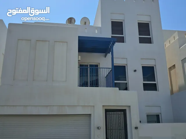 250 m2 More than 6 bedrooms Villa for Sale in Muharraq Muharraq City