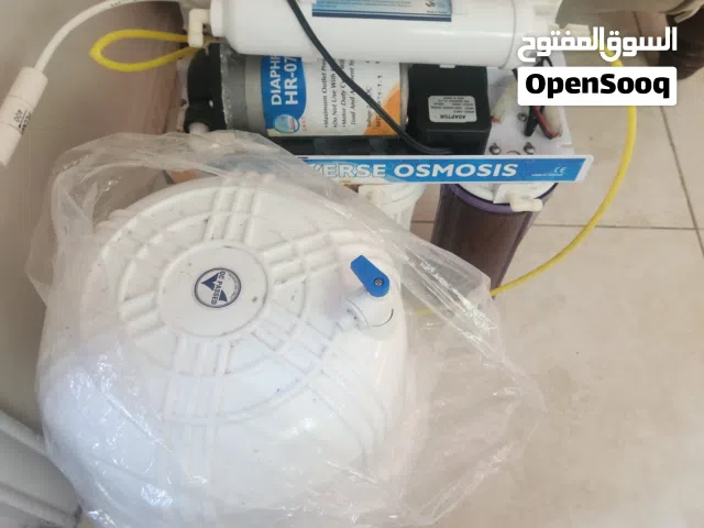 فلتر مياه بيتي مع القلة الخاصة به ..شغال مية بالمية ...استخدام شخصي لمدة 4 سنوات ..7 مراحل تايواني .