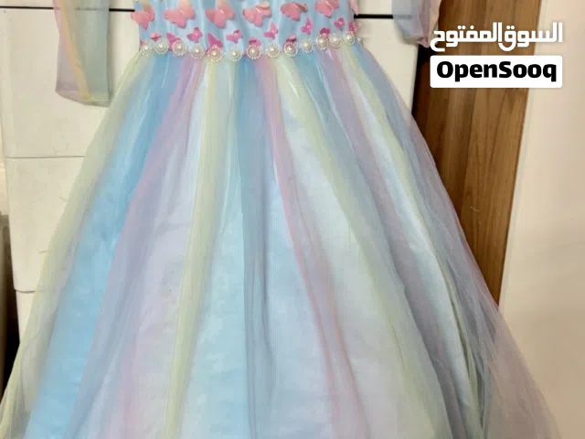 فساتين بنت عمر ثمان الى تسع سنوات