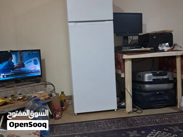 ثلاجة ونسا استعمال اربعة اشهر للبيع بداعي السفر