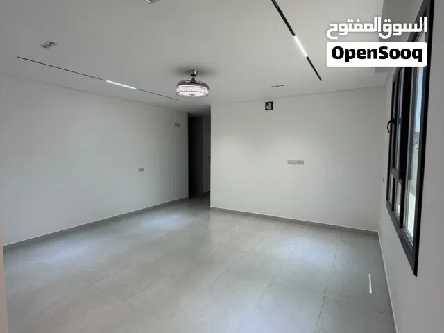 275 m2 4 Bedrooms Apartments for Rent in Muscat Amerat