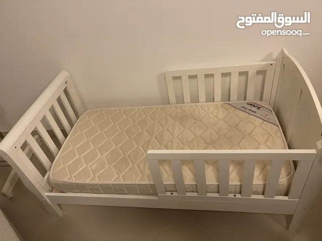 سرير اطفال