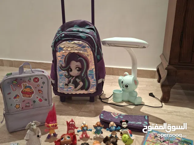 حقيبة مدرسة glossy bird مقلمة glossy bird  حقيبة غداء lunchbox  تيبل لامب ضوء مكتب tablelamp