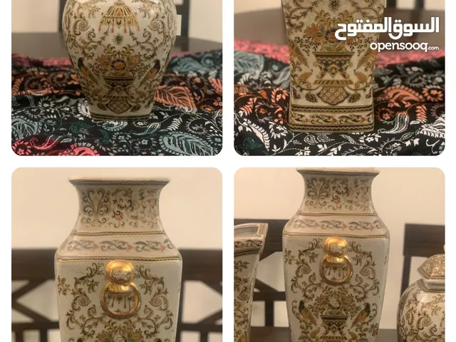 Vases 3 pieces, very fine designs. Excellent quality, for home decoration.