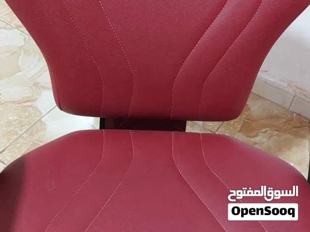 كرسي مكياج  مزين تجميل حلاق