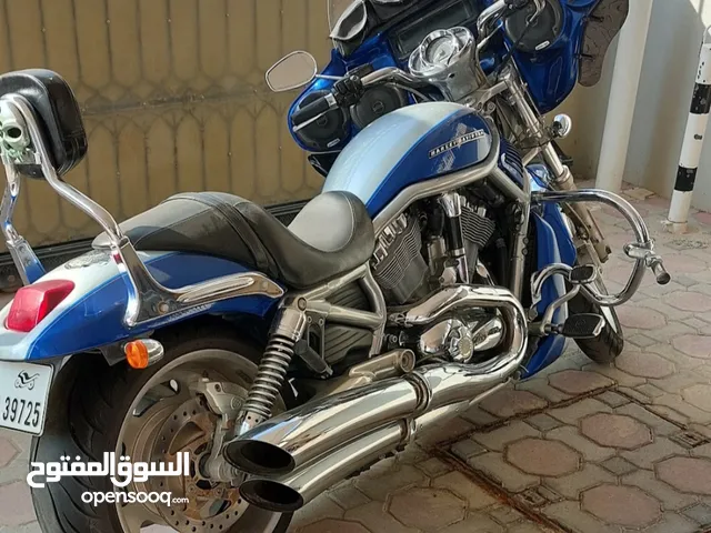 Harley VRod clocked only 15640 km,extra pipes single owner