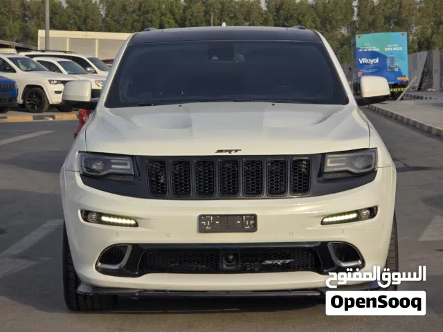 جيب غراند شيروكي مواصفات خليجي SRT محرك 6.4 بحاله ممتازه مسرفسه بلكامل جاهزه للتسجيل والاستخدام