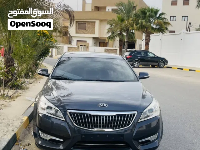 2012 Kia Cadenza Standard