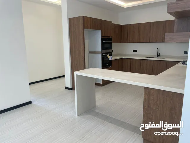 180 m2 4 Bedrooms Apartments for Rent in Jeddah Marwah